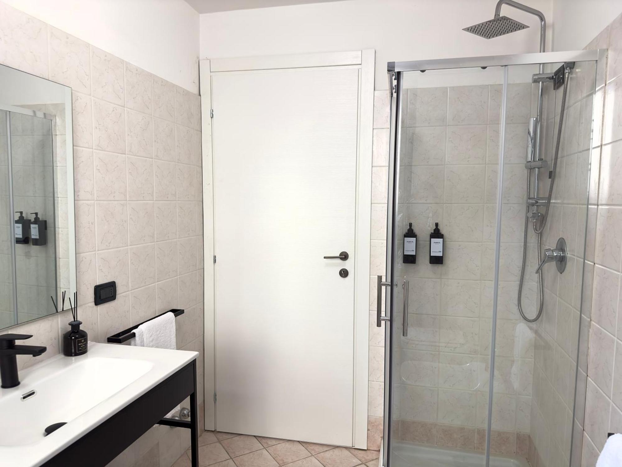 Apartamento Gioiello Deco Nel Centro Storico Desenzano del Garda Exterior foto